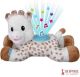 Sophie de giraf Lullaby Light & Dreams knuffel - Sterrenprojector - Muziekfunctie met 15 melodieën - Met volumeregeling - Automatische uitschakeling - Inclusief batterijen - 32x17x20 cm